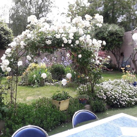 Le Jardin Fleuri Bed & Breakfast Saint-Nazaire  Ngoại thất bức ảnh