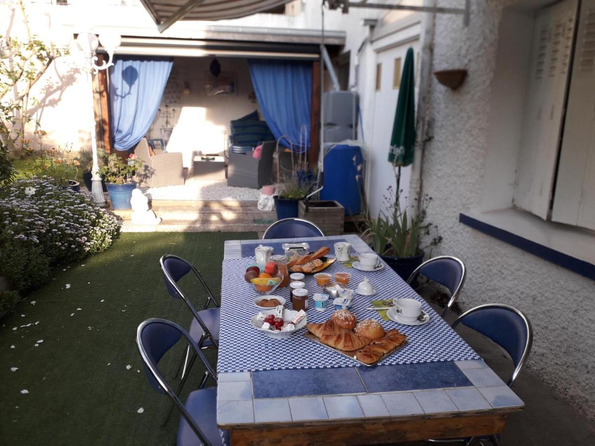 Le Jardin Fleuri Bed & Breakfast Saint-Nazaire  Ngoại thất bức ảnh