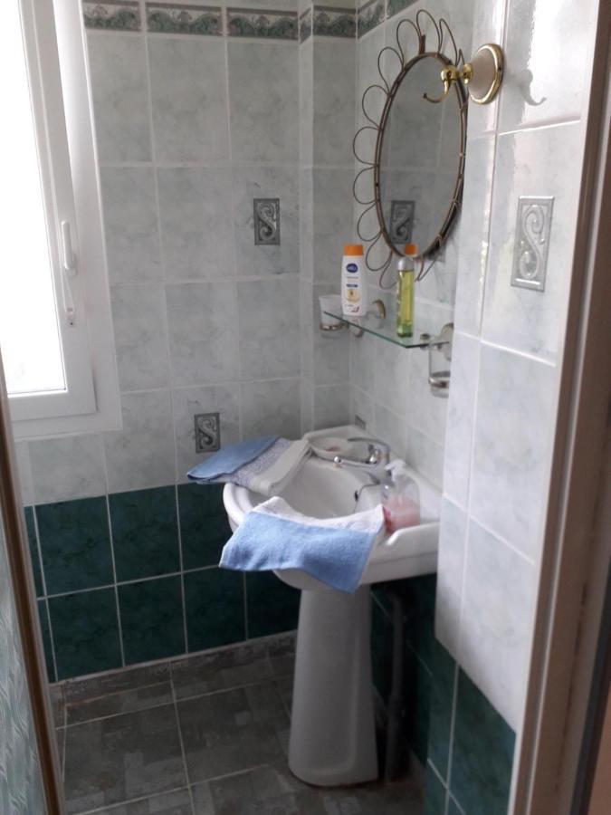Le Jardin Fleuri Bed & Breakfast Saint-Nazaire  Ngoại thất bức ảnh