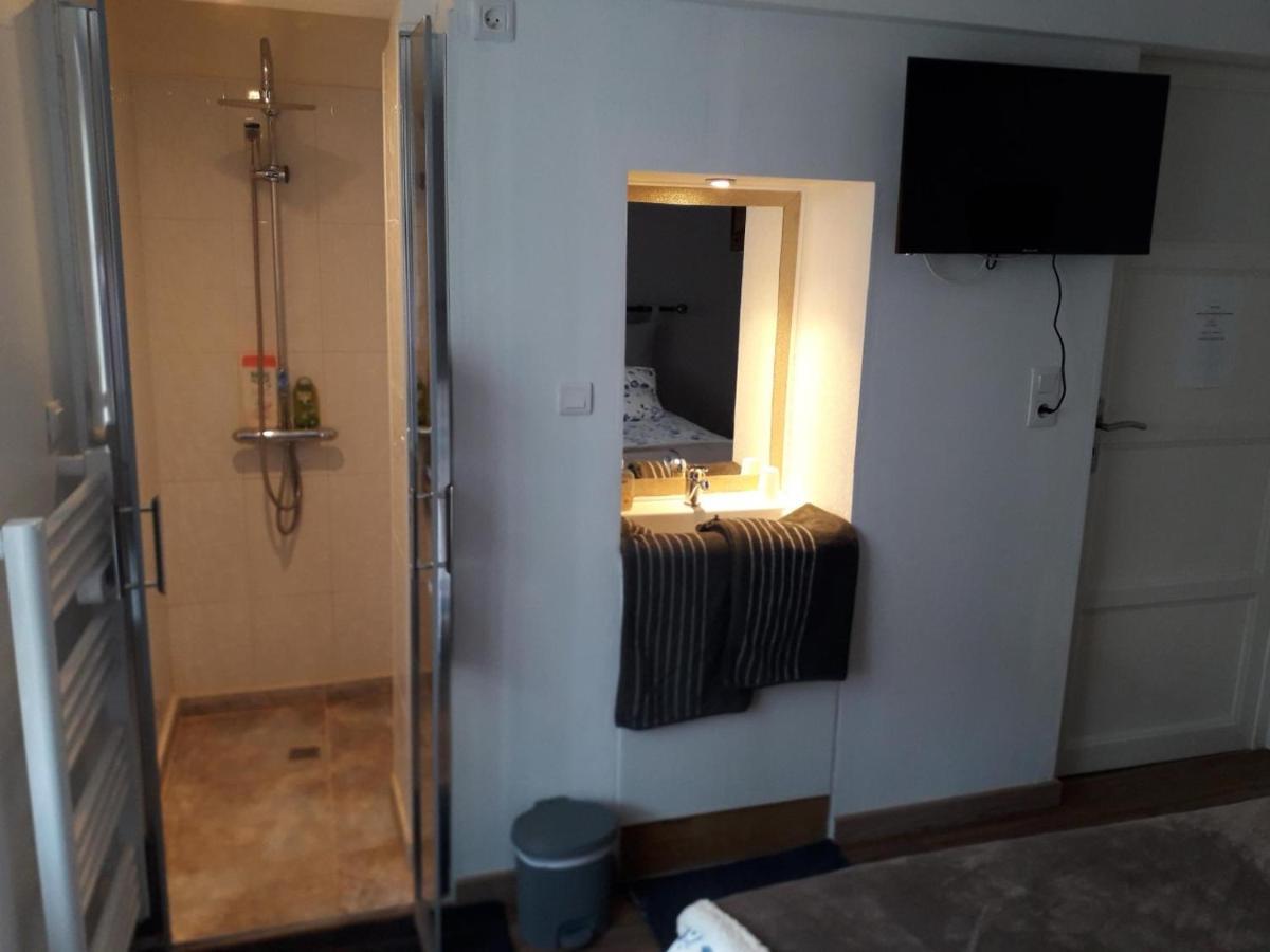Le Jardin Fleuri Bed & Breakfast Saint-Nazaire  Ngoại thất bức ảnh